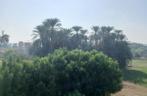 Luxor House | Luxor Eclipse Sky House