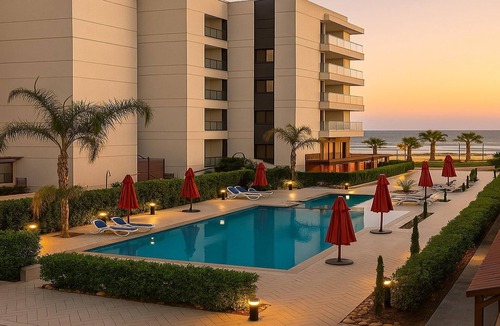 Al-Manasrah Ski Chalet | Luxurious Chalet with Garden View in Port Said Governorate