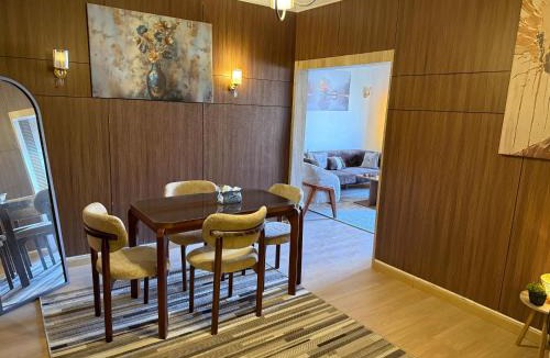 Gezira Apartment | Luxurious Apartment in Zamalek with a Scenic View