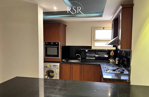 Al Mamsha El Seyahi Apartment | Luxurious apartment with a stunning sea view