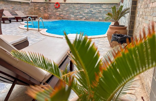 Al Mamsha El Seyahi Apartment | Luxurious apartment with a stunning sea view