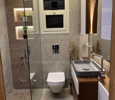 New Cairo Apartment | Luxury 2BR Pool View Apartment Hotel Style
