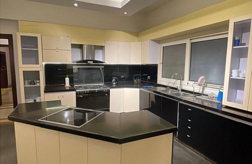 Sheikh Zayed City Apartment | Luxury 6 Bedroom Hotel Suites in Sheikh Zayed City