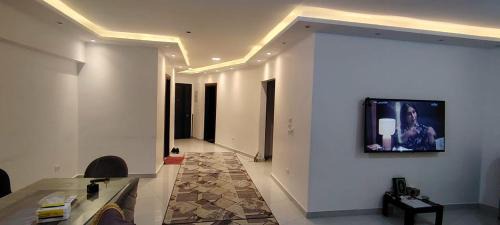 Al-Basatin Apartment | Luxury apartment in Zahraa Maadi with a view of the pool