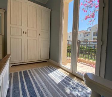 Zawiyat 'Abd al Mun'im House | Luxury Beach Living in Mountain View
