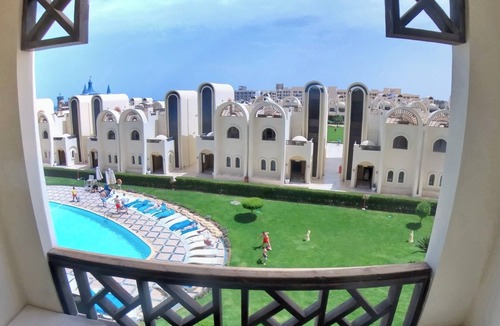 Sahl Hasheeh Apartment | Luxury Beachfront Studio Foreigners Only