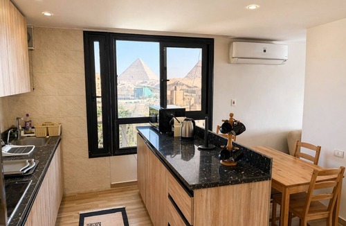Al Haram Apartment | Luxury panoramic GEM and Pyramids view apartment