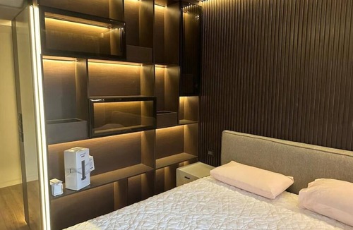 Port al-Basal Ski Chalet | Marassi Marina 2BDR Luxery Modern Style pool View