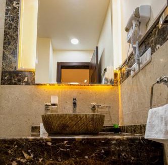 The 5th Settlement Apartment | marron studios 2