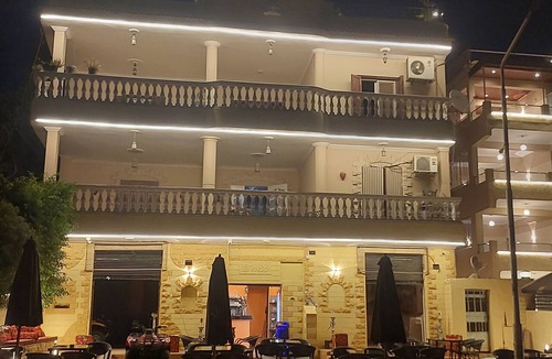 Kafrat al Jabal Apartment | Marvelous 4-bedroom apartment with AC near the pyramids in Giza