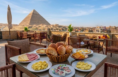 Giza Hotel | Mazaya Pyramids View Inn