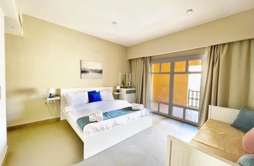 El Gouna Apartment | Minimal & Central 1BDR Apt Abu Tig Marina