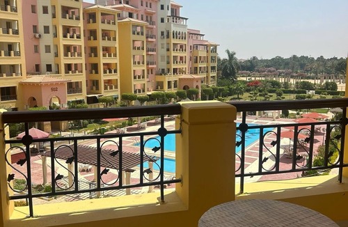 Dream Land Apartment | Modern 2-bedroom Apt | Dreamland Golf & Pool View