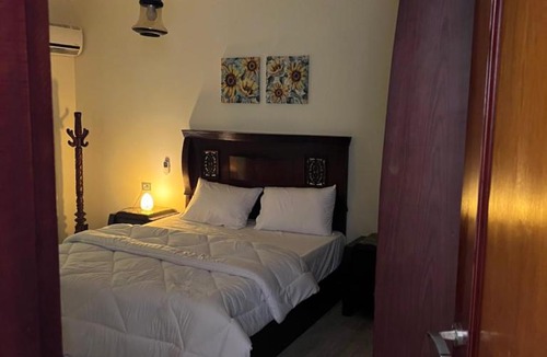 Al-Khalifa Apartment | Mokattam 2BR AC Apartment 15 Min to Downtown and 5th Settlement