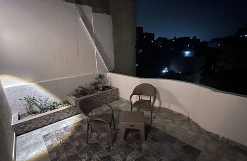 Al Haram Hotel | NEAR THE PYRAMIDS INN 5 minutes from the Great Pyramids of Giza & Sphinx!