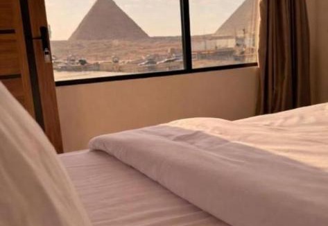 Giza Hostel | New Villa Hathor pyramids view