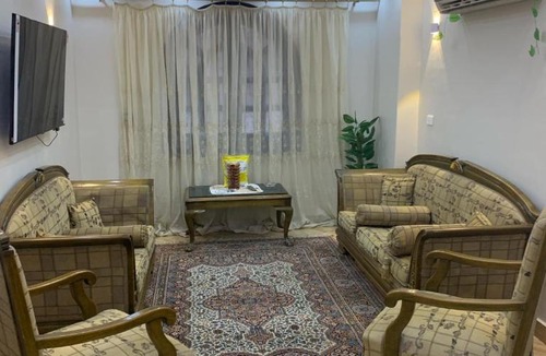 Ar-Raml 1 House | Nice Modern airconditioned flat in a luxurious building, Flat screen TV, Free Wi-Fi, balcony in the heart of Alexandria