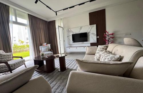 Marina El Alamein Ski Chalet | North square 160m chalet with garden &private pool
