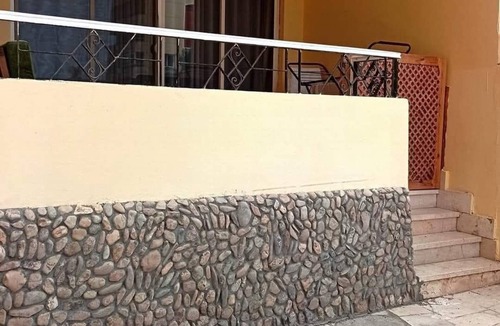 Al Mamsha El Seyahi Apartment | Peaceful 2-bedroom apartment with AC in vibrant Hurghada