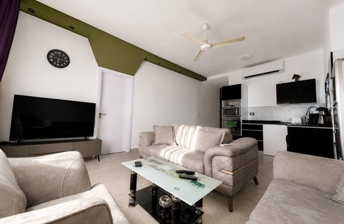 Al Ahyaa Apartment | Peaceful 2-bedroom apartment with private beach access