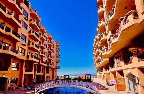 Al Ahyaa Apartment | Peaceful 2-bedroom apartment with private beach access