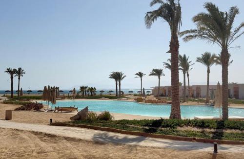 Soma Bay Apartment | Pool front Mesca Cabana Minutes to Sandy Beach in Soma bay