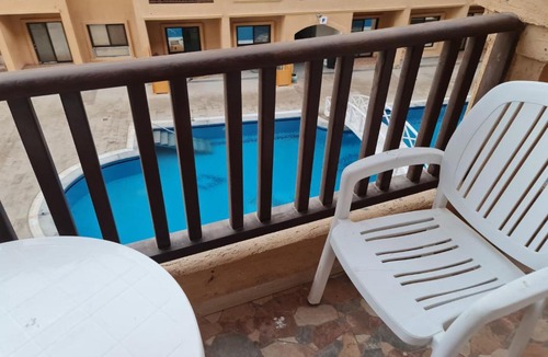 Al Ahyaa Apartment | Poolside Perch