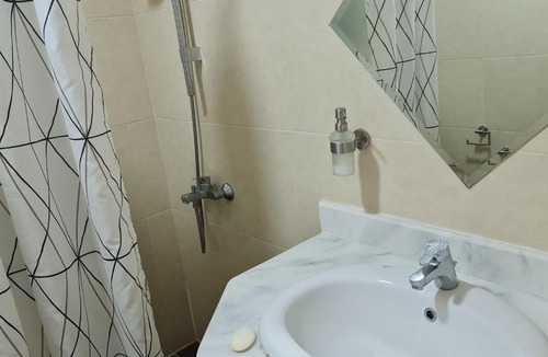 Al Ahyaa Apartment | Poolside Perch