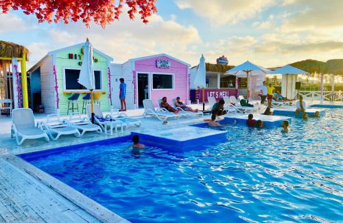 Marina El Alamein Apartment | Porto marina pool view