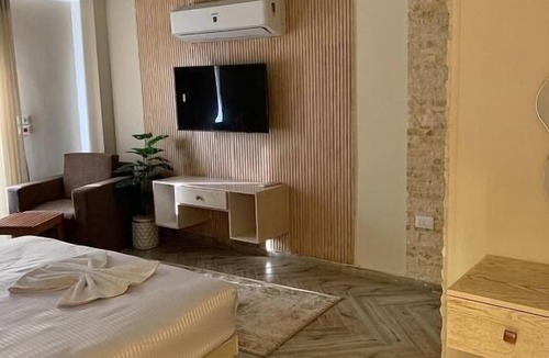 Kafrat al Jabal Hotel | Premium Pyramids Palace INN