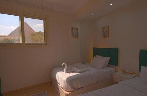 Al Haram Hotel | Pyramid-view retreat walk there in minutes