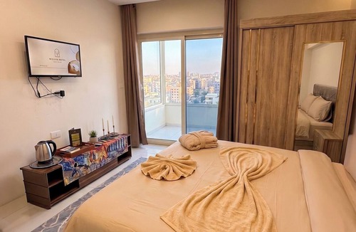 Al Haram Bed & Breakfast | Pyramids View Family Room with Private Balcony