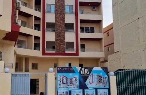 Al Ahyaa Apartment | Quiet Apartment for 4, Pool View Balcony, 3 Min from Beach