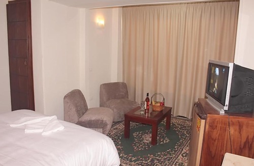 Al Duqqi Hotel | Regency Hotel