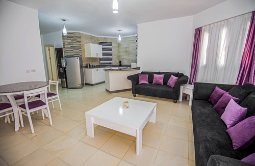 Al Mamsha El Seyahi Apartment | Regency Towers Hurghada Modern 1 bed Apt Popular Tourist location Mamsha