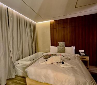 Kafrat al Jabal Apartment | Riyana pyramids in