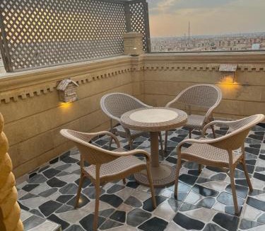 The 5th Settlement House | Room in a shared apartment