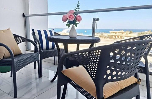 Corniche Road-Dahar Apartment | Sea view central luxury apartment 212