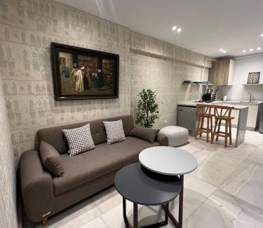 Bab Sharqi Apartment | Sea View Romantic Rooftop