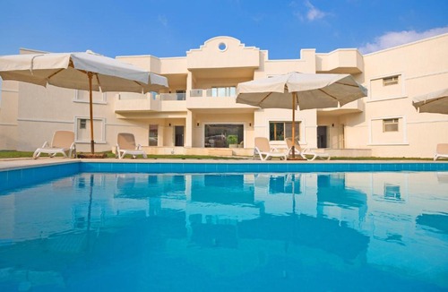 Sheikh Zayed City Hotel | Seven Stays Zayed