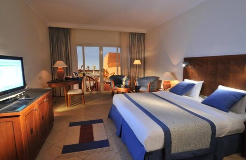 Port Ghalib Hotel | Snorkel & Dine | Coral Reefs, Pools, Spa, Game Room & Resort Restaurants