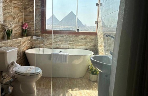 Al Haram Hotel | Spacious 9-bedroom hotel in charming Giza Governorate with AC