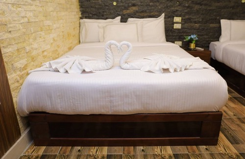 Al Haram Hotel | Spacious 9-bedroom hotel in charming Giza Governorate with AC