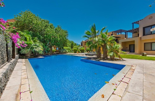 El Gouna Apartment | Stylish Townhouse, Pool, Rooftop, South Marina El Gouna
