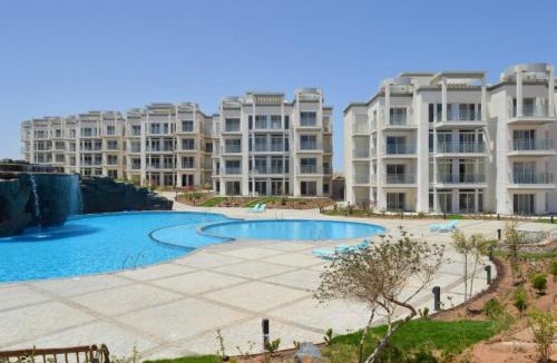 Ras Nasrani Apartment | Sunny Beach Luxury Apartment - Free Beach & Pools