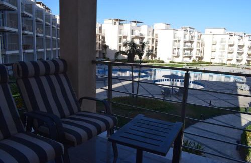 Ras Nasrani Apartment | Sunny Beach Luxury Apartment - Free Beach & Pools