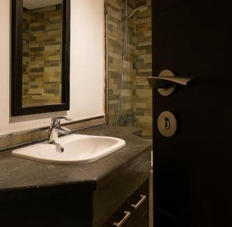 Al-Khalifa Apartment | Sunny Hills 4 - Modern & Elegant Retreat