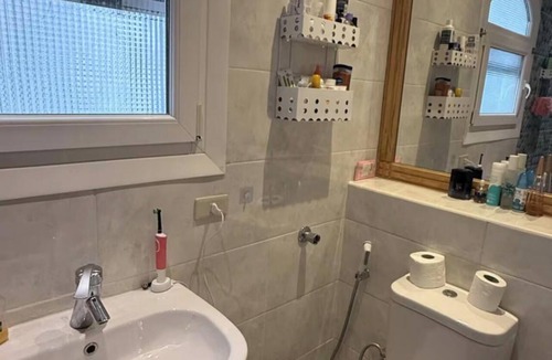 Village Road Apartment | Sunny Seaside Retreat in Hurghada