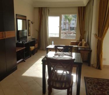 Sahl Hasheeh Apartment | Sunset Barrel