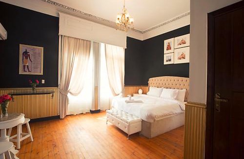 Qasr an-Nil Hotel | Tahrir Plaza Suites - Museum View